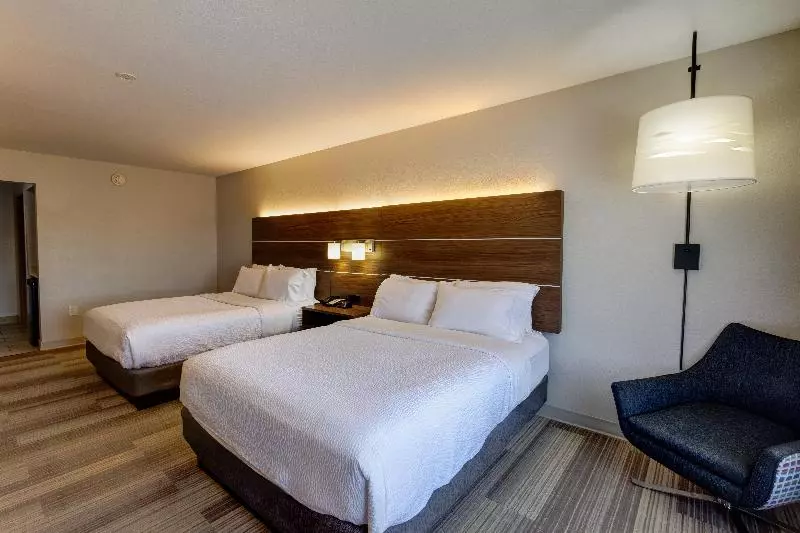 سوئیت با تخت بزرگ, Quality Inn Mitchell I 90