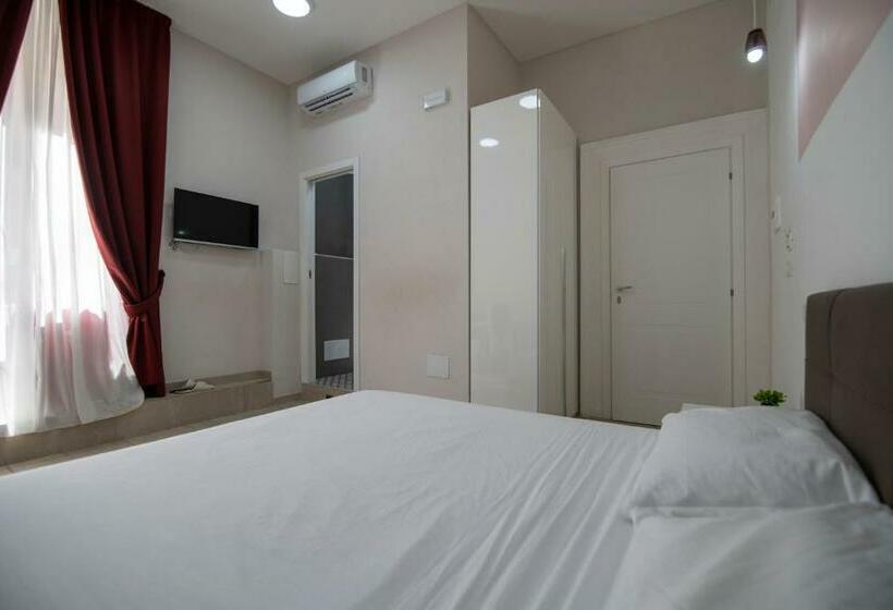 اتاق سوپریور, La Chambre