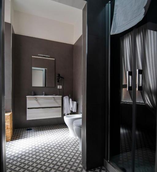 اتاق سوپریور, La Chambre