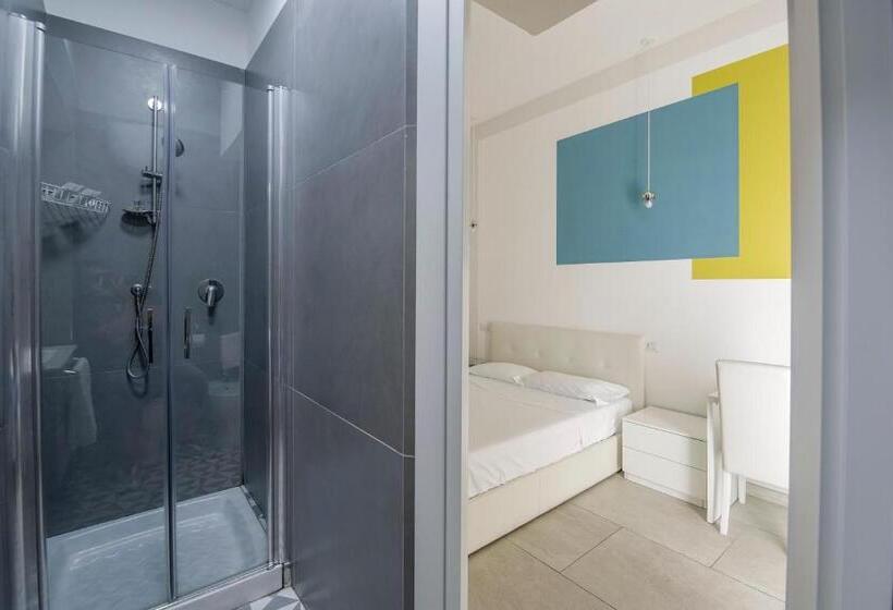 اتاق لوکس, La Chambre