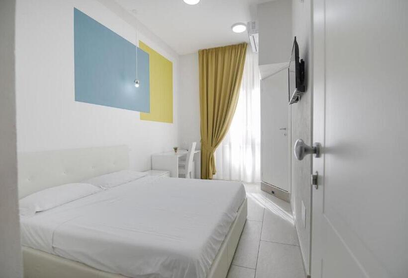 اتاق لوکس, La Chambre