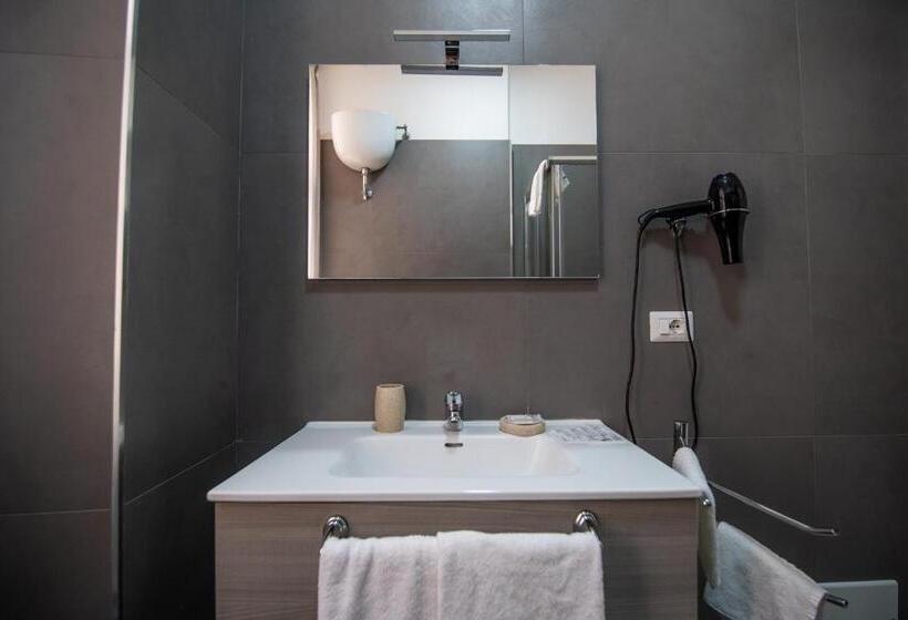 اتاق لوکس خانوادگی, La Chambre