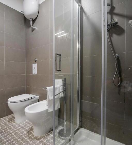 اتاق استاندارد با بالکن, La Chambre