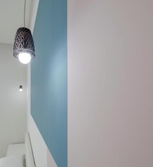 اتاق لوکس خانوادگی, La Chambre
