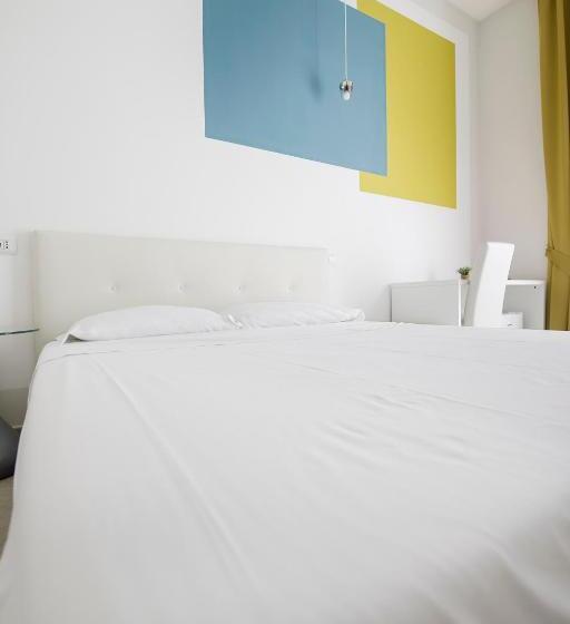اتاق لوکس, La Chambre