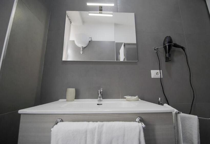 اتاق لوکس خانوادگی, La Chambre