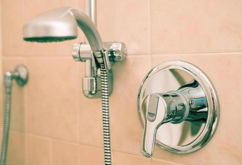 Номер Стандарт, Flora Hotel & Suites