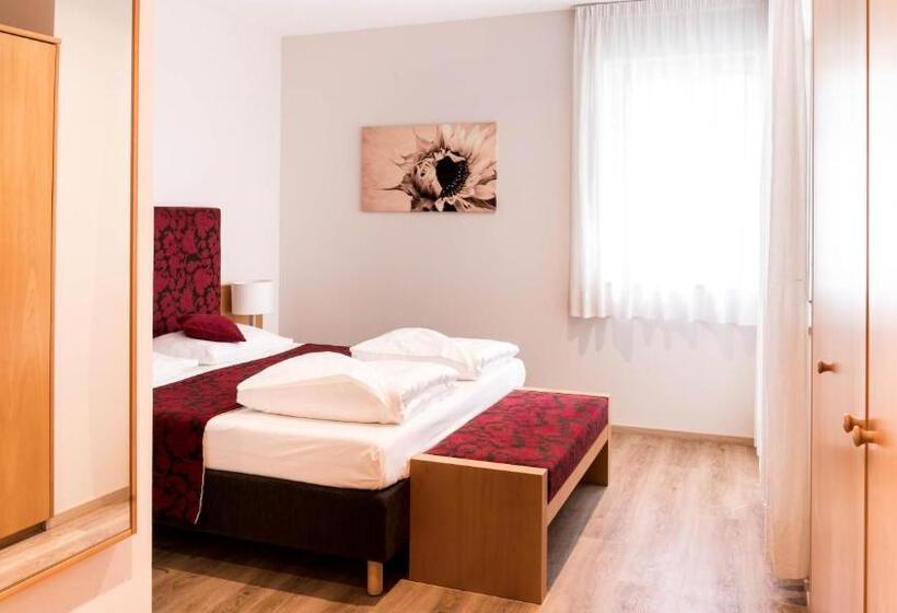 Номер Комфорт, Flora Hotel & Suites