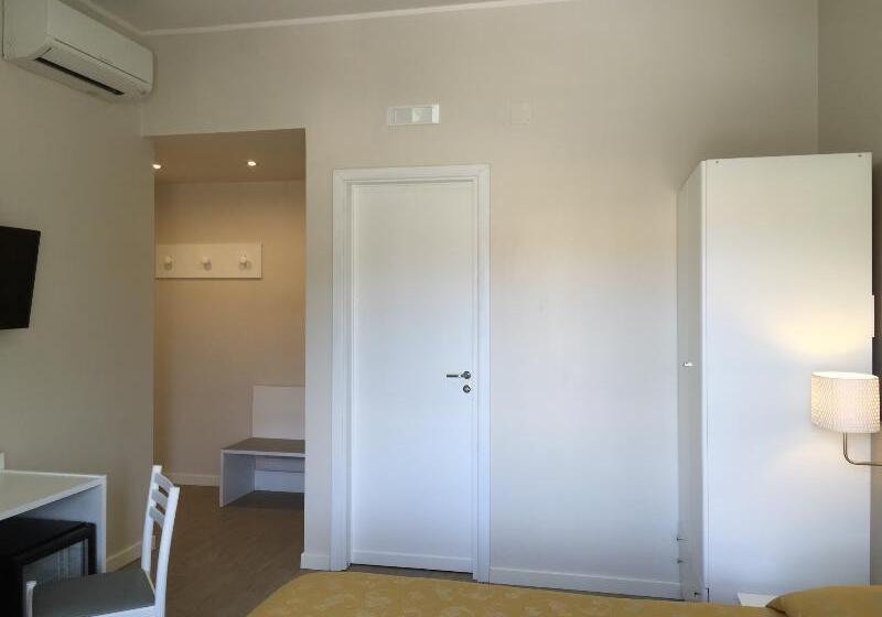 Номер Стандарт Трехместный, Costazzurra Museum & Spa