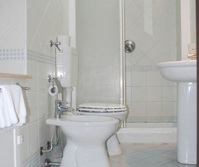 四人标准间, Del Centro