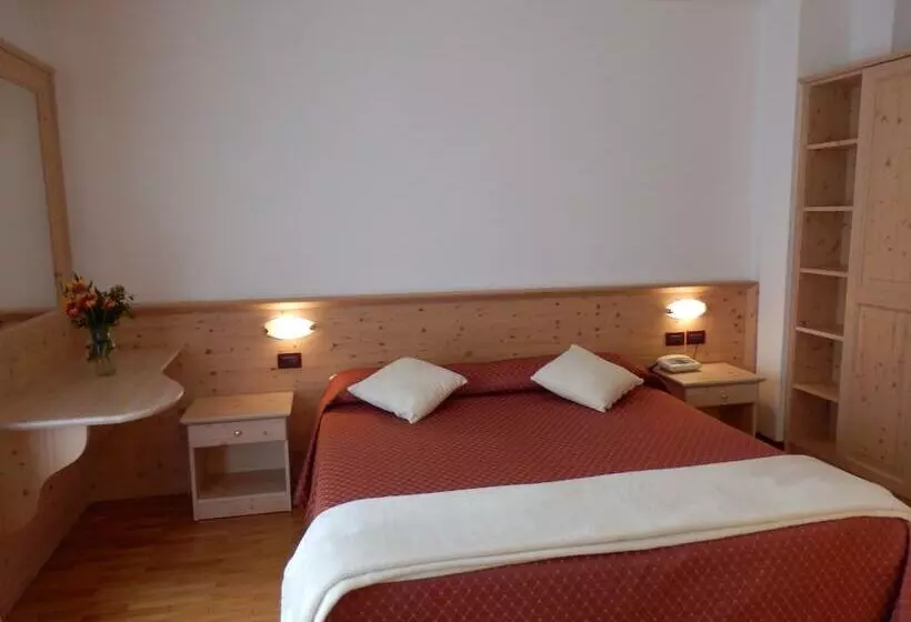اتاق استاندارد سه نفره, Dolomiti