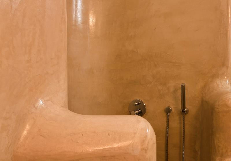 חדר סטנדרט לשלושה, Flora