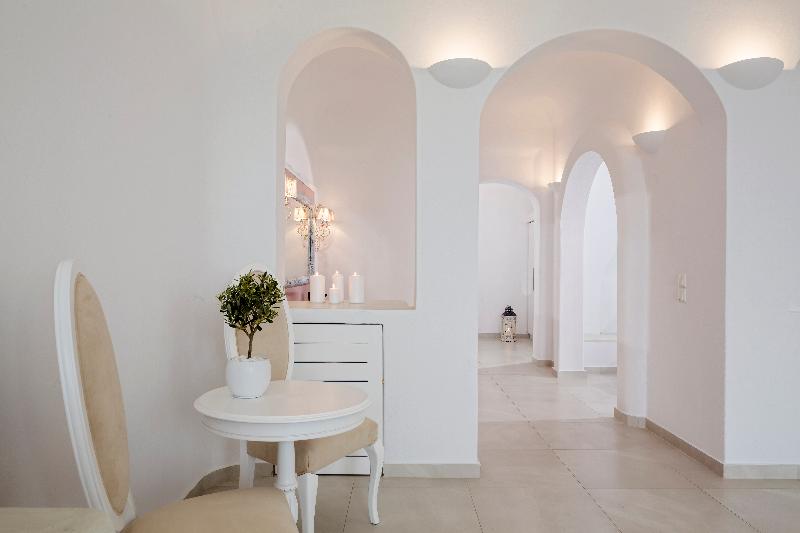 חדר סטנדרט לשלושה, Flora