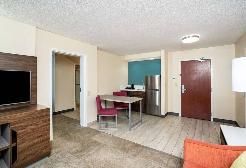 キングサイズベッドのスイートルーム, Hampton Inn & Suites By Hilton West Little Rock