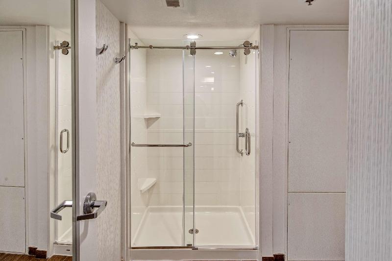 Suite King Size Bed, Hampton Inn Dumfries/quantico