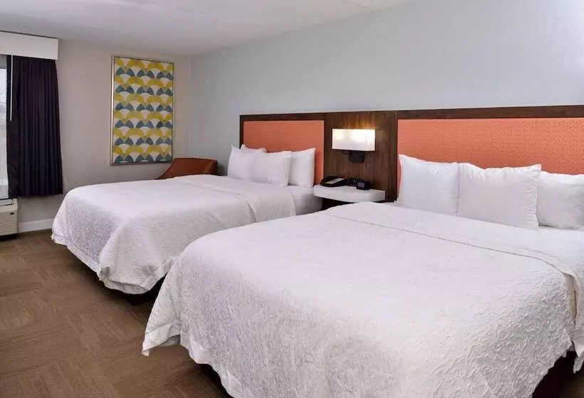 ２ダブルベッドのスタンダードルーム, Hampton Inn Henderson