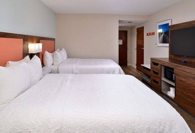 Номер Стандарт 2 Двуспальные Кровати, Hampton Inn Henderson