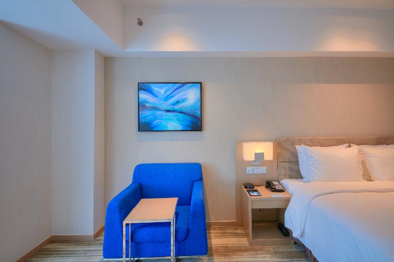 스탠다드 룸 킹사이즈 침대, Hampton Inn Henderson