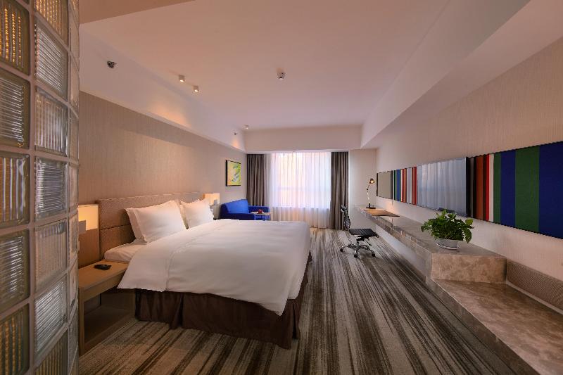 스탠다드 룸 킹사이즈 침대, Hampton Inn Henderson