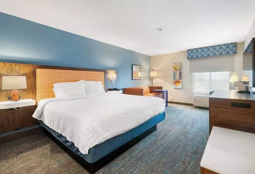 Standard-invahuone, Hampton Inn Ottawa