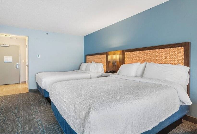 장애인을 위한 스탠다드 룸, Hampton Inn Ottawa