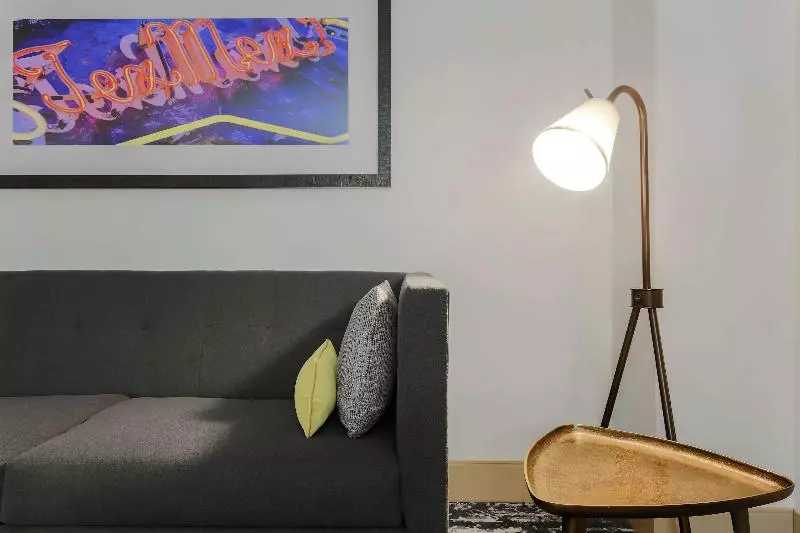 سوئیت با تخت بزرگ, Hampton Inn & Suites Austindowntown/convention Center