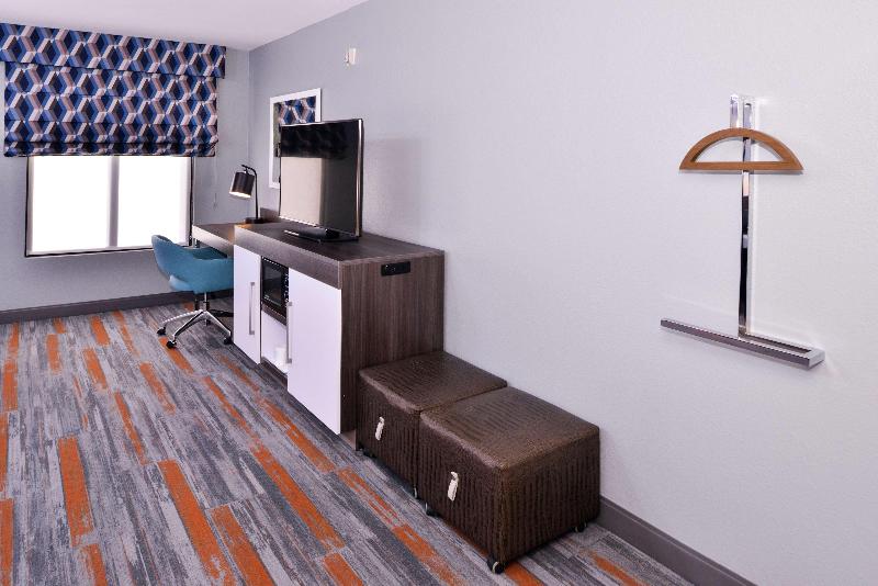 带大床的标准工作室, Hampton Inn & Suites Legacy Parkfrisco