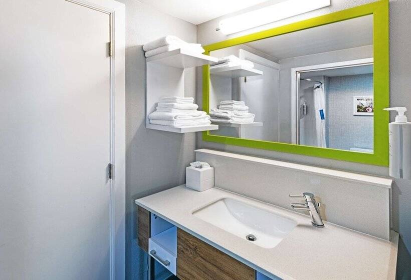 جناح, Hampton Inn & Suites Tulsa Woodland Hills 71st Memorial