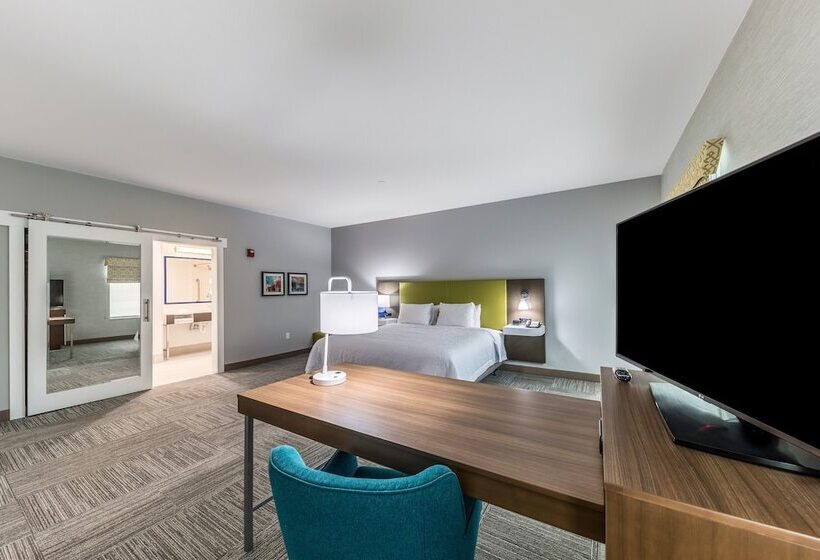 Люкс, Hampton Inn & Suites Tulsa Woodland Hills 71st Memorial