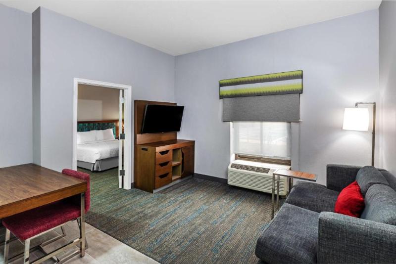 Люкс Кровать Кинг, Hampton Inn & Suites Tulsa Woodland Hills 71st Memorial