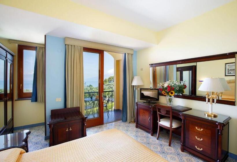 4인용 스탠다드 룸, Johanna Park