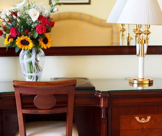 4인용 스탠다드 룸, Johanna Park