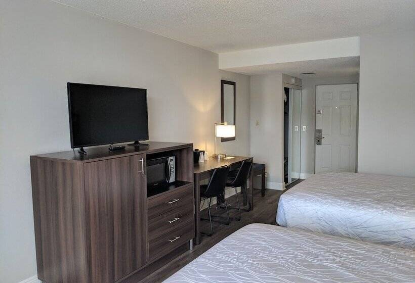 带2个双人床的标准工作室, Lakefront Terrace Resort