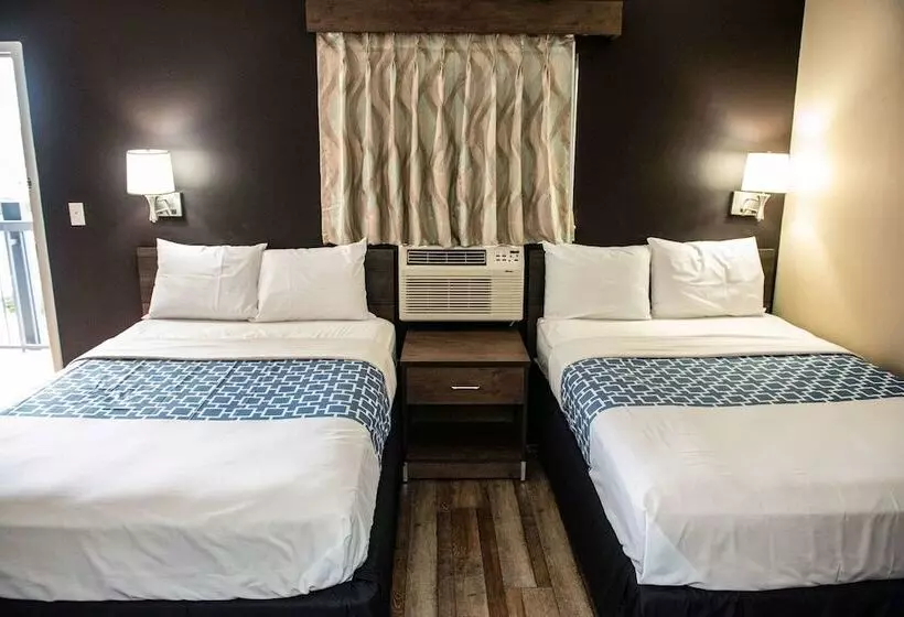 اتاق استاندارد با 2 تخت دوبل, Suburban Studios Charlotteballantyne
