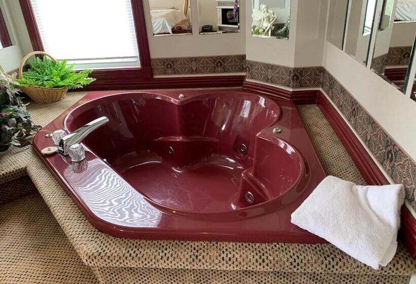 غرفة قياسية مزوَّدة بجاكوزي, Lakeview