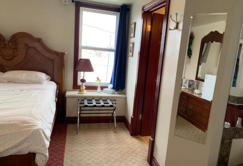 غرفة قياسية مزوَّدة بجاكوزي, Lakeview