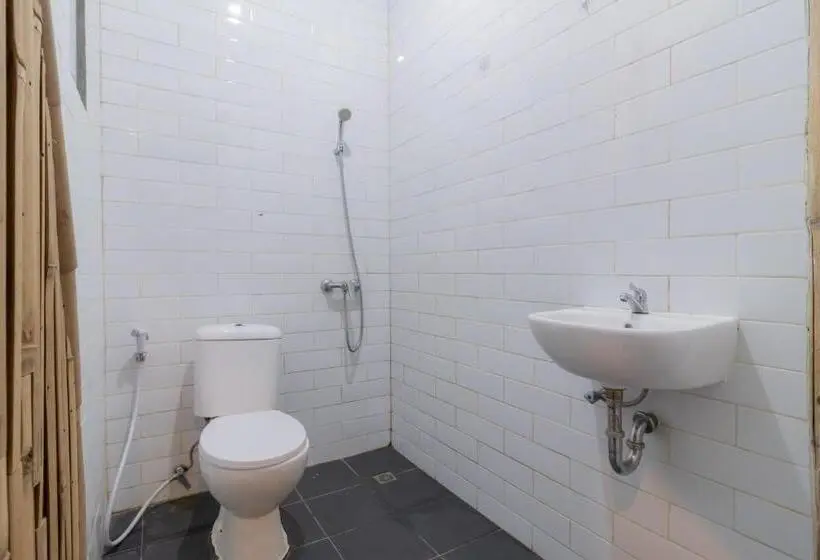 スタンダードルーム, Urbanview Ta Ke Residence Blok M By Reddoorz