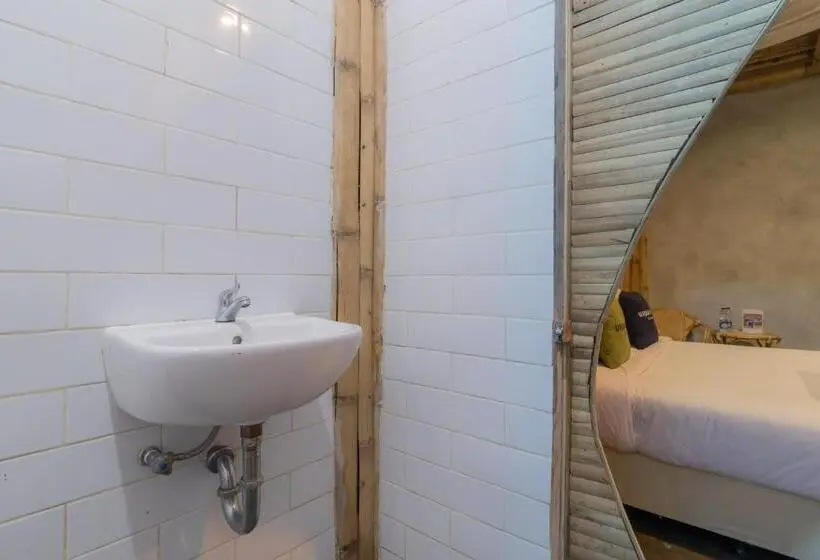 スタンダードルーム, Urbanview Ta Ke Residence Blok M By Reddoorz