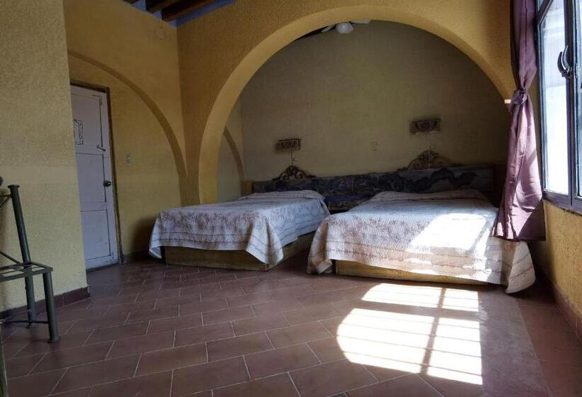 اتاق استاندارد, Capital Omesón De La Fragua