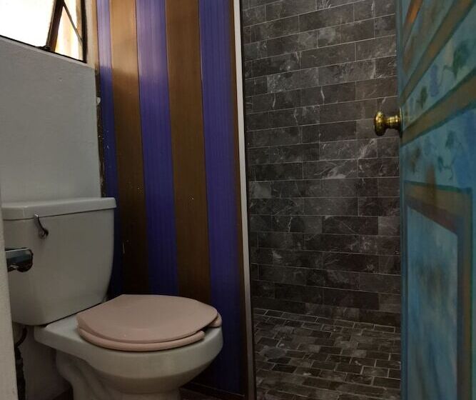 اتاق خانوادگی, Capital Omesón De La Fragua