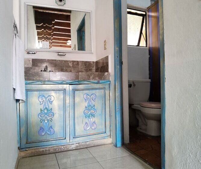 اتاق خانوادگی, Capital Omesón De La Fragua