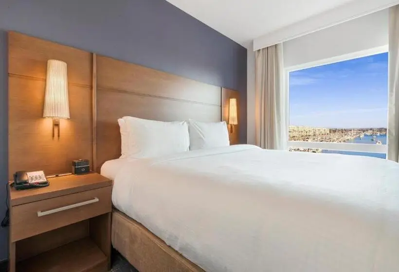 キングサイズベッドのスイートルーム, Courtyard By Marriott Marina Del Rey