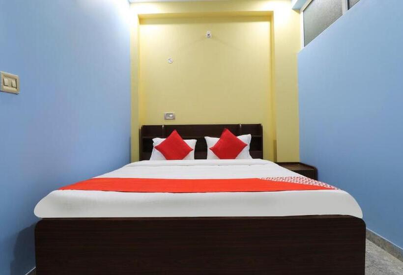 スタンダードルーム, Flagship Fanatic Inn And Banquet Near Chaudhary Charan Singh International Airport