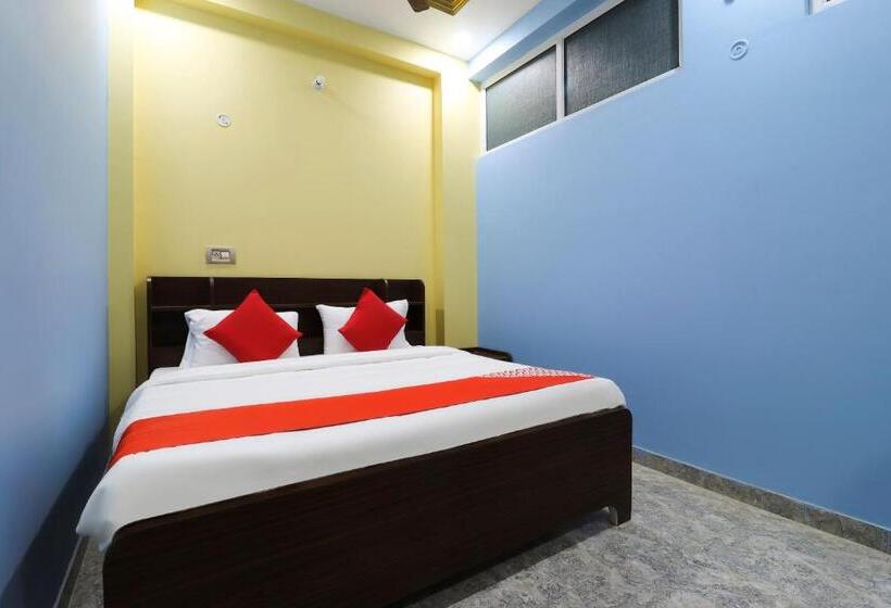 スタンダードルーム, Flagship Fanatic Inn And Banquet Near Chaudhary Charan Singh International Airport