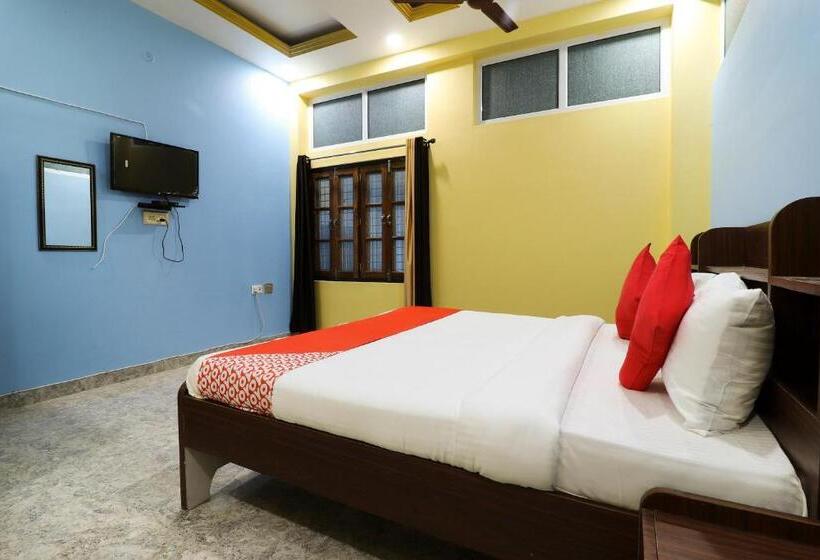 スタンダードルーム, Flagship Fanatic Inn And Banquet Near Chaudhary Charan Singh International Airport