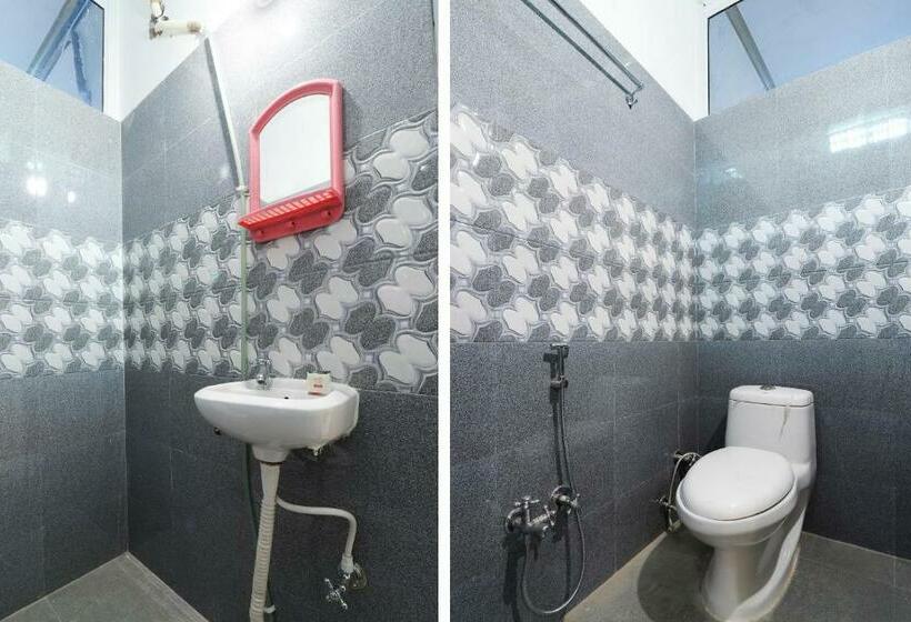 スタンダードルーム, Flagship Fanatic Inn And Banquet Near Chaudhary Charan Singh International Airport