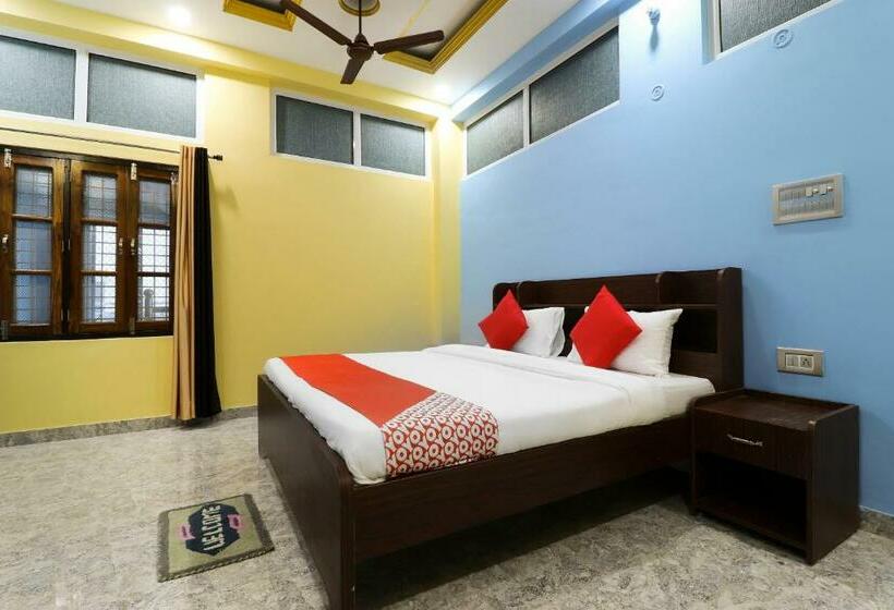 スタンダードルーム, Flagship Fanatic Inn And Banquet Near Chaudhary Charan Singh International Airport