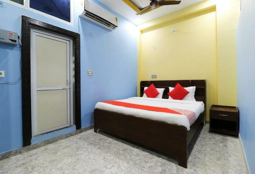 スタンダードルーム, Flagship Fanatic Inn And Banquet Near Chaudhary Charan Singh International Airport