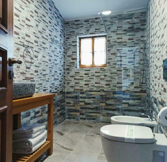 带大床的套房, Praga