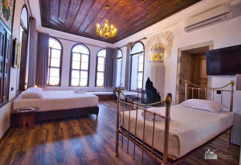 带大床的套房, Praga